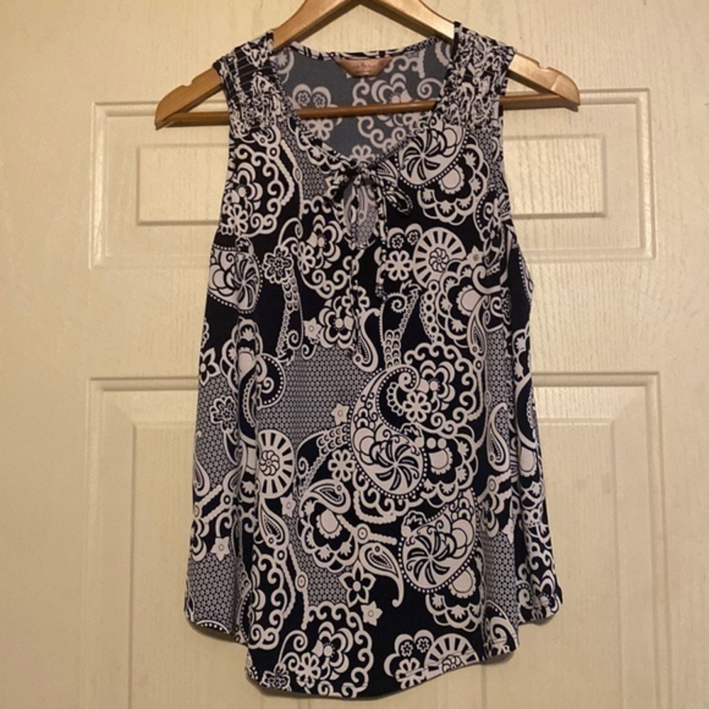 SJS Sleeveless‎ top